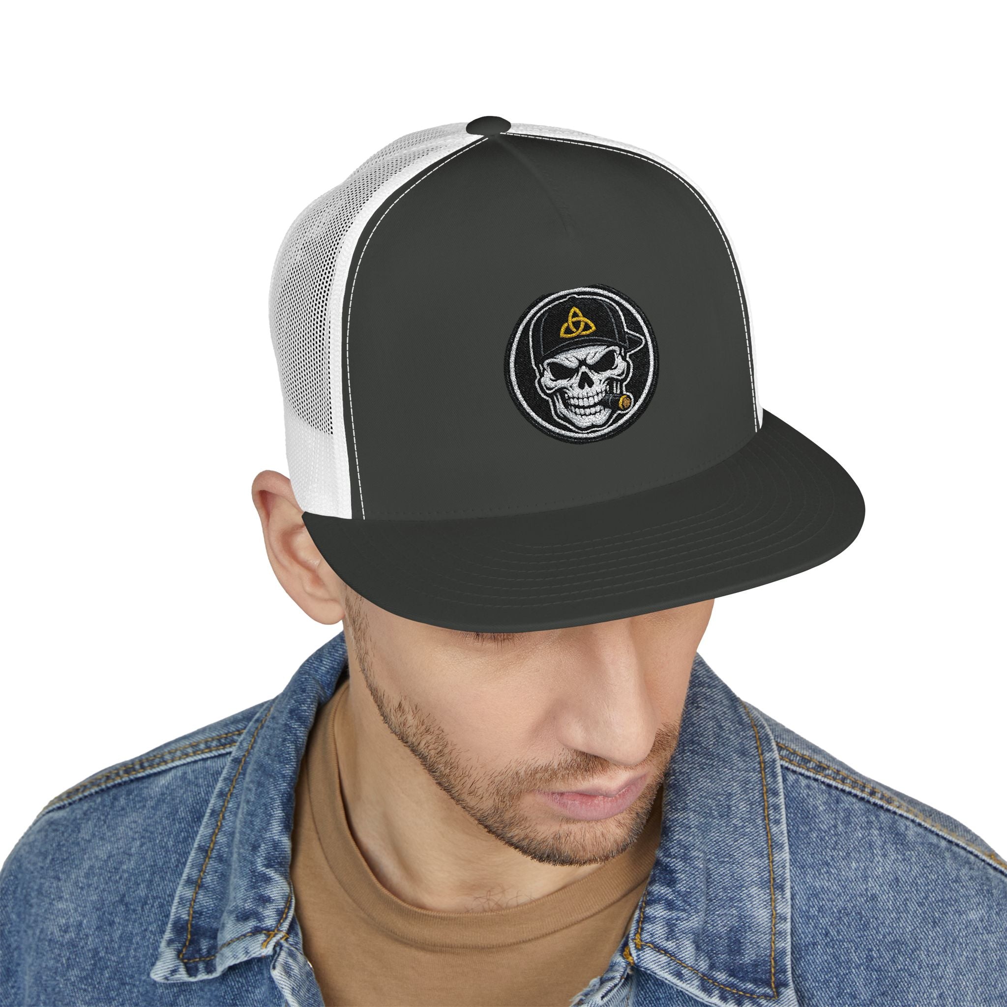 Embroidered Skull Captain Trucker Cap — Vintage Nautical Patch Hat