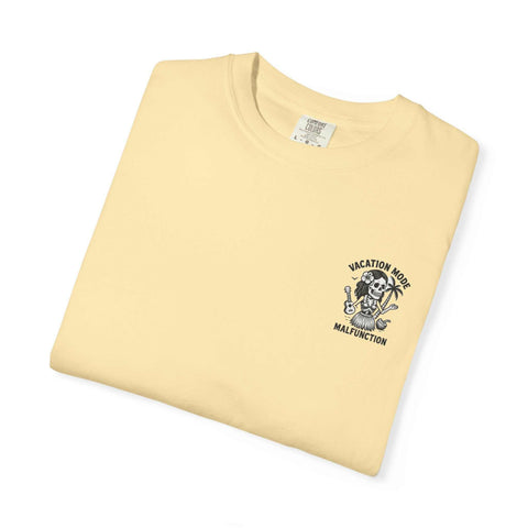 Beige Medusa Beauty unisex T-shirt with strawberry daiquiri design and black graphic print, 100% cotton, multiple sizes